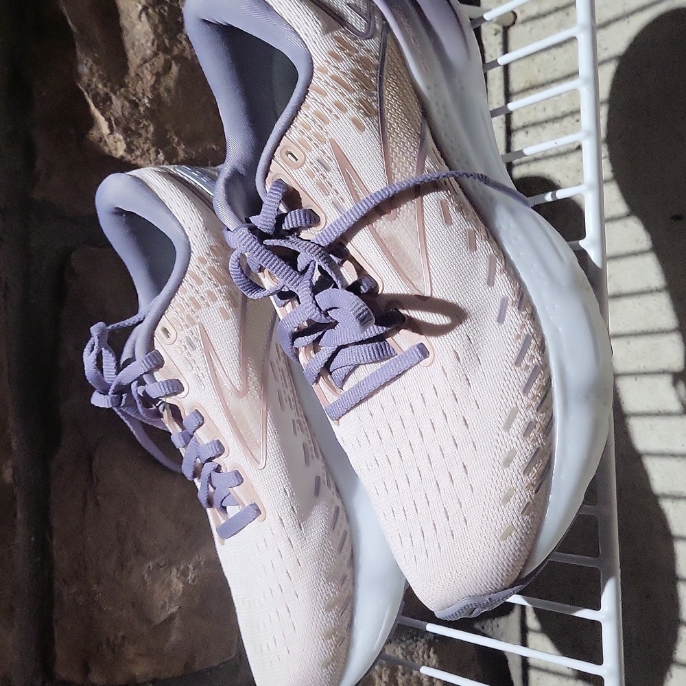 Brooks sneakers